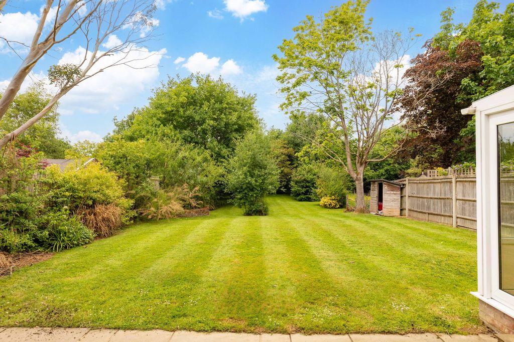 Property photo 2 of 25