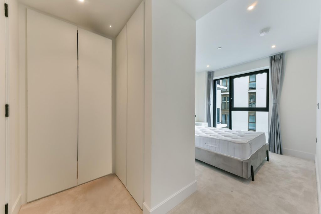 Property photo 3 of 5