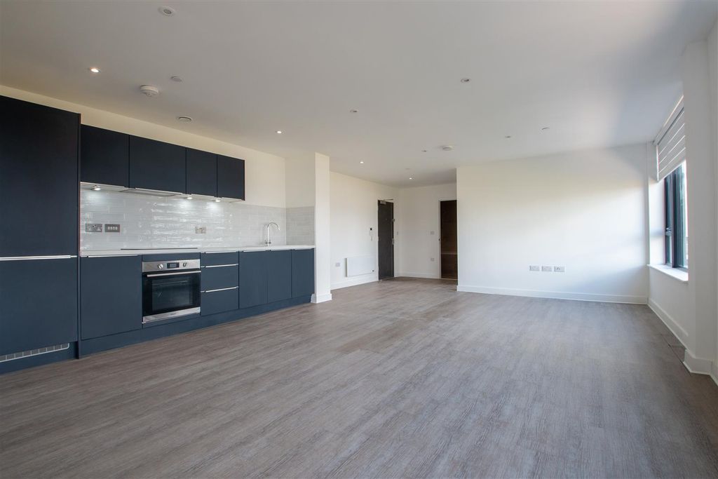 Property photo 3 of 12 405Buck_1.Jpg