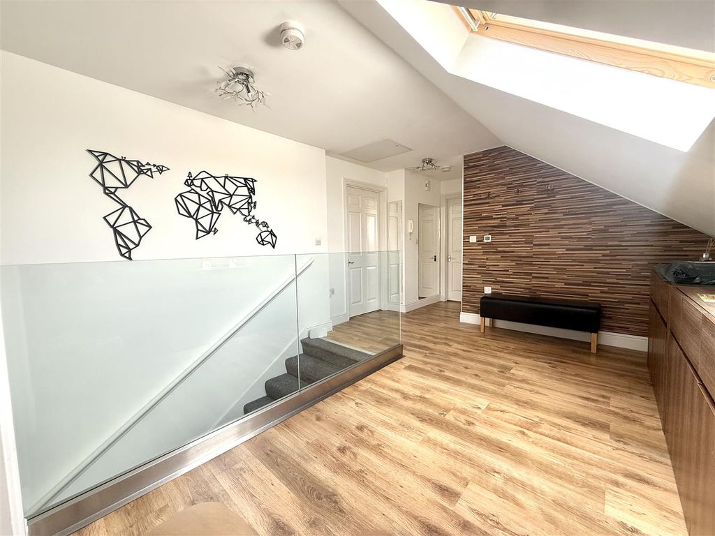 Property photo 3 of 14 Img_1336 2.Jpg