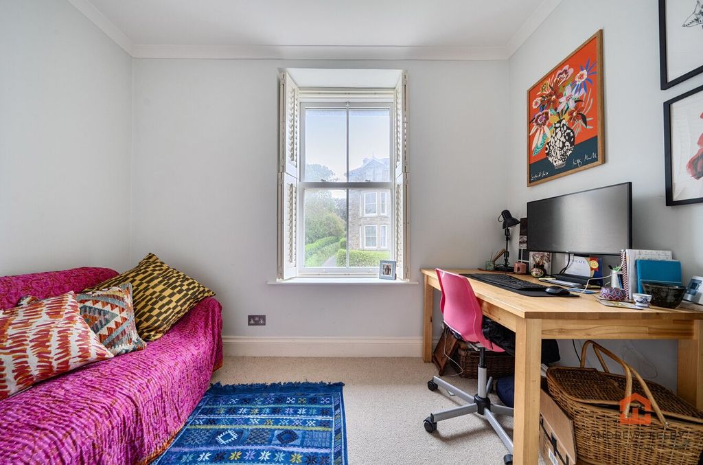 Additional image 10 of 2 bed flat for salePenzance TR18