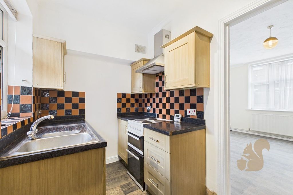 Property photo 3 of 14 Cam01659G0-Pr0572-Still003.Jpg