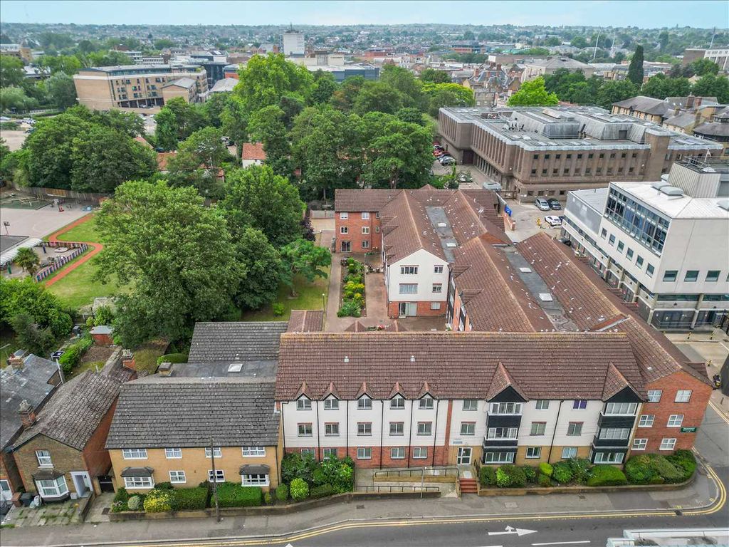 Property photo 3 of 12