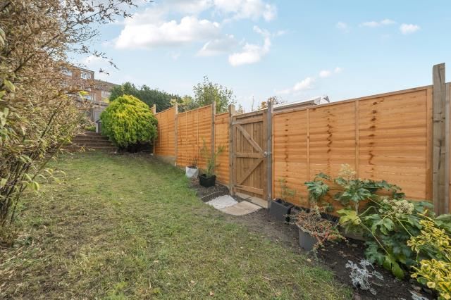 Property photo 3 of 19 Garden