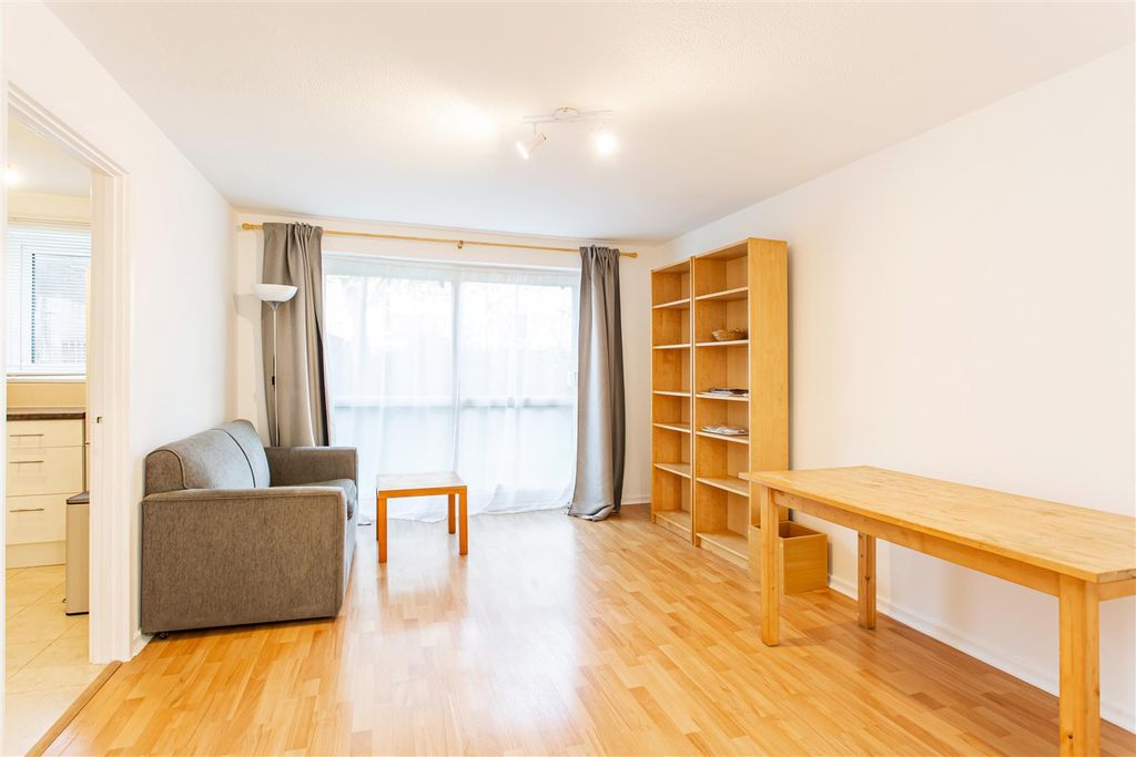 Property photo 2 of 9 Reception