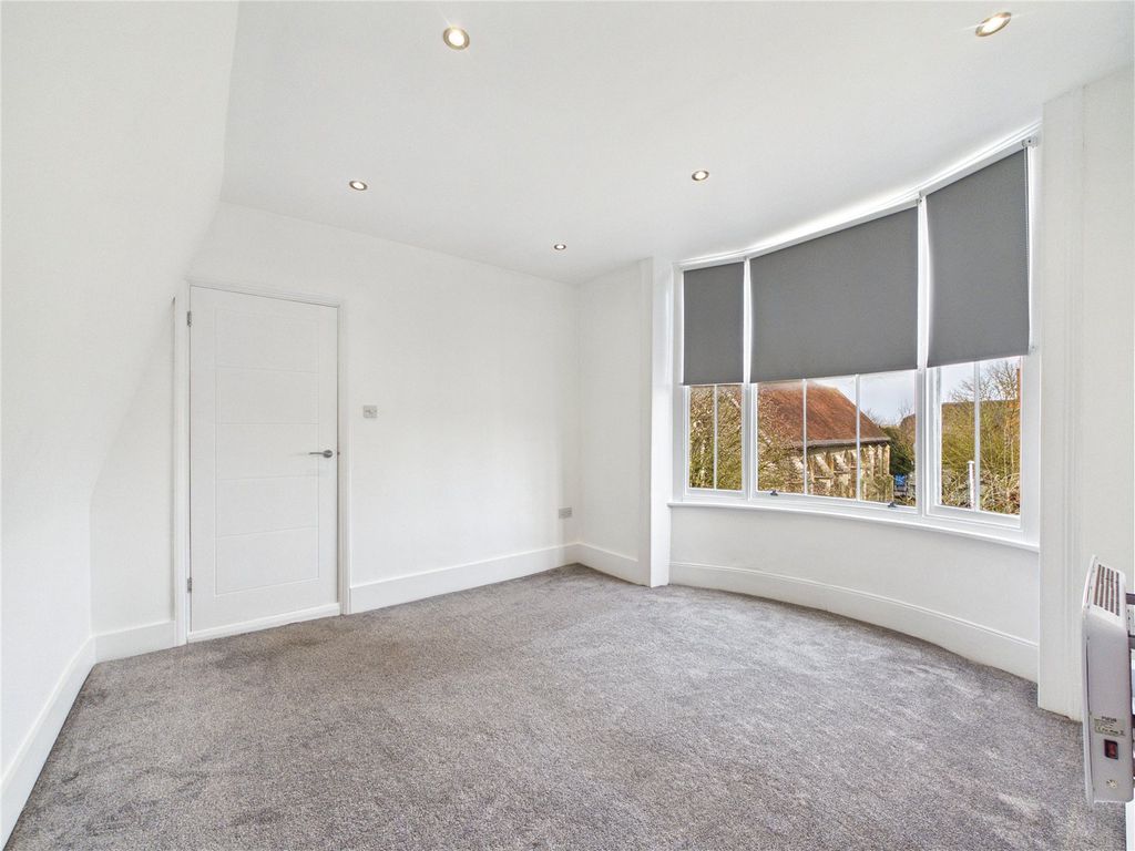 Property photo 3 of 12 Picture No. 15