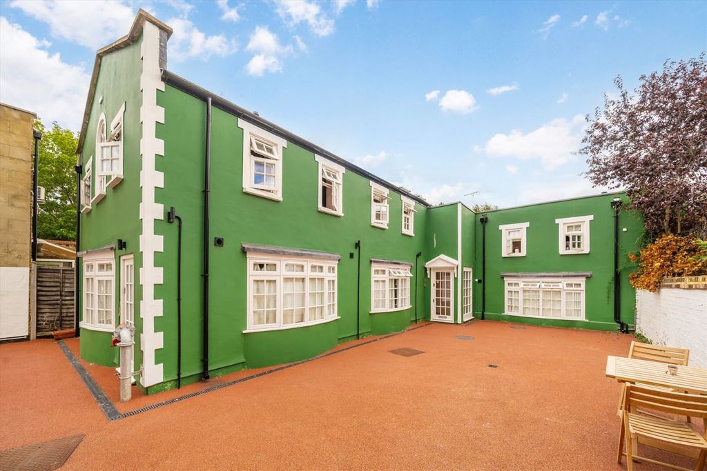 Property photo 1 of 1