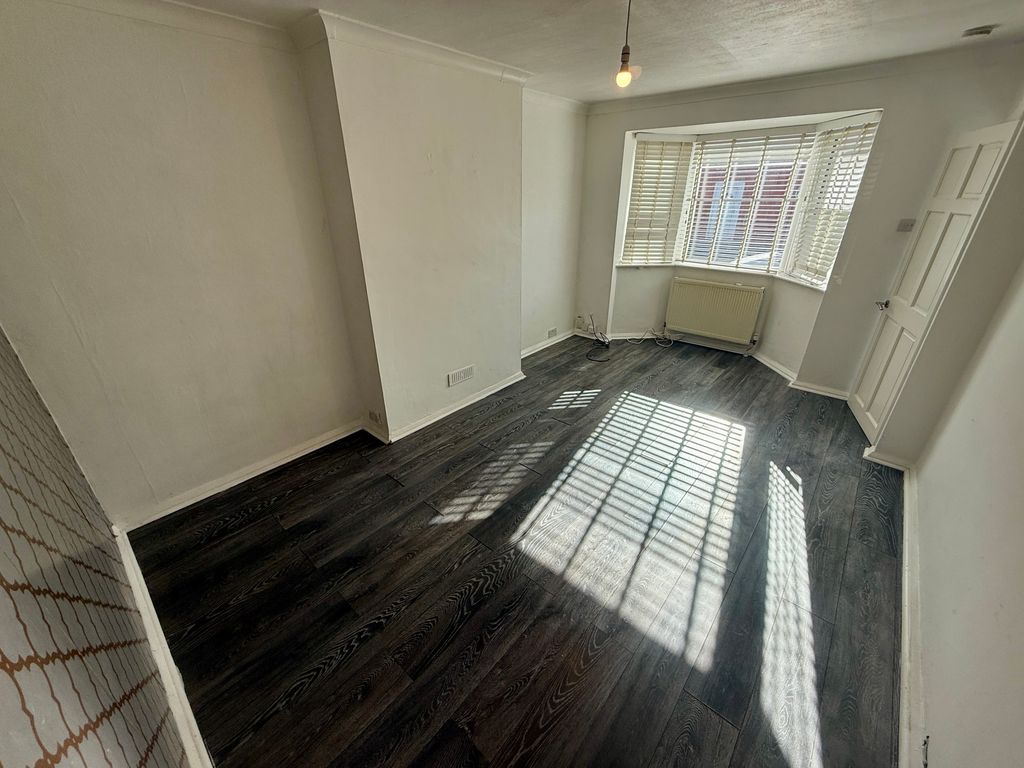 Property photo 3 of 13 Image