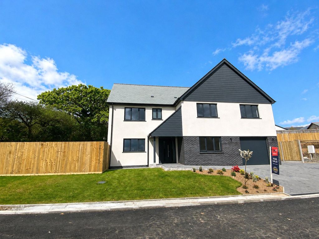 Property photo 1 of 17 1 - Picture No. 01