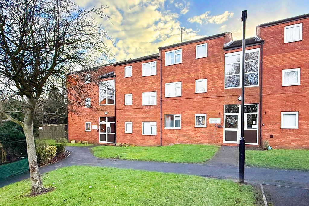 Property photo 1 of 8