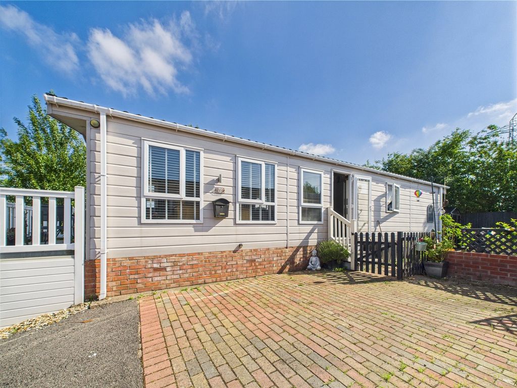 Property photo 1 of 13 Picture No. 02