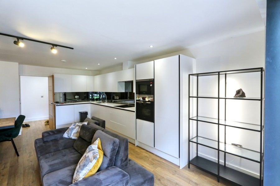 Property photo 3 of 9