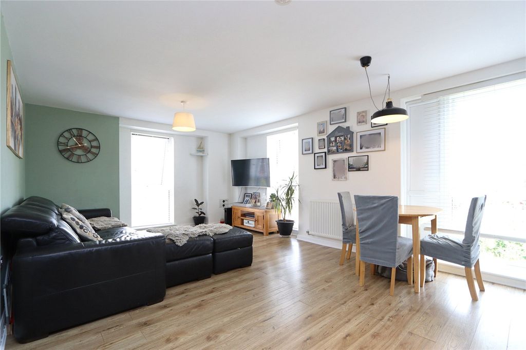 Property photo 3 of 10 Picture No. 07