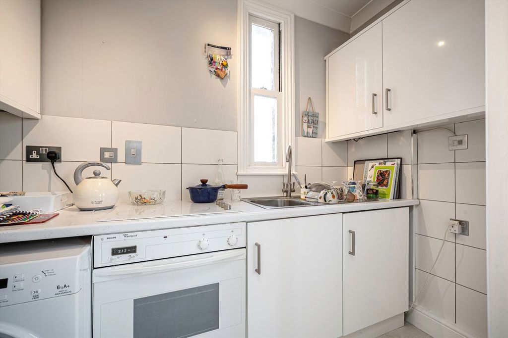 Property photo 3 of 5