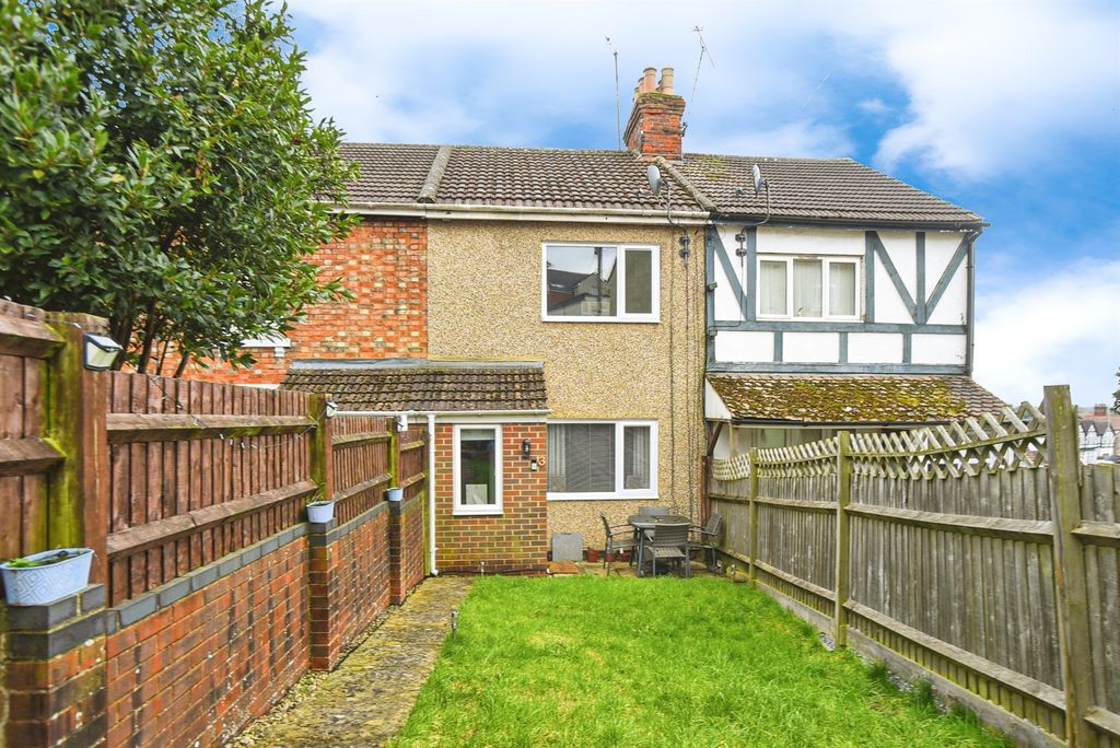 Property photo 1 of 10