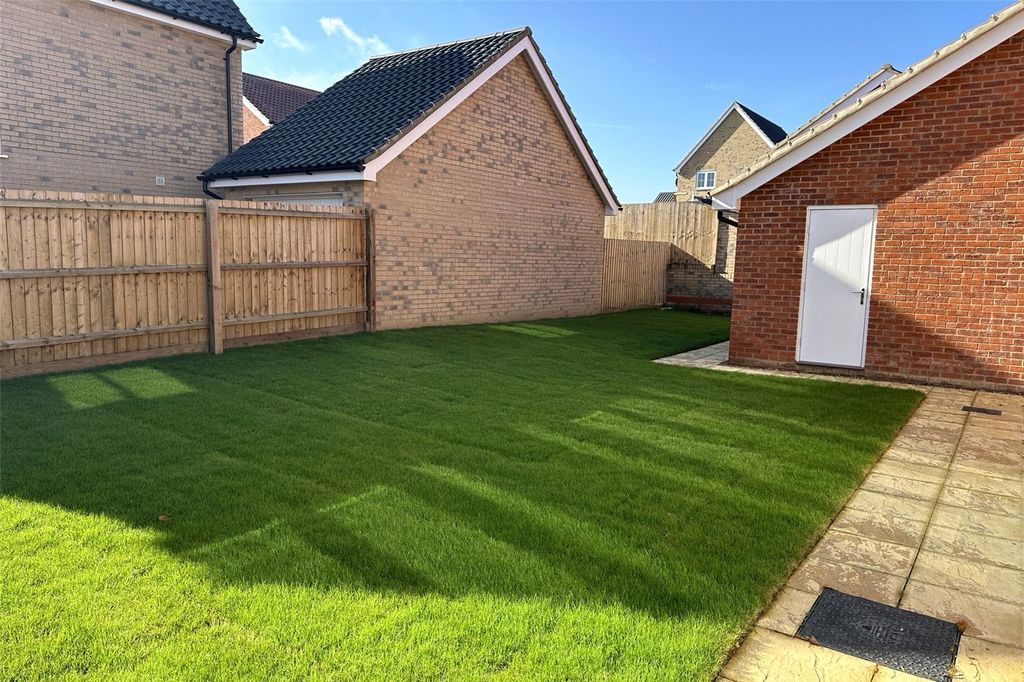 Property photo 2 of 18 Picture No. 28