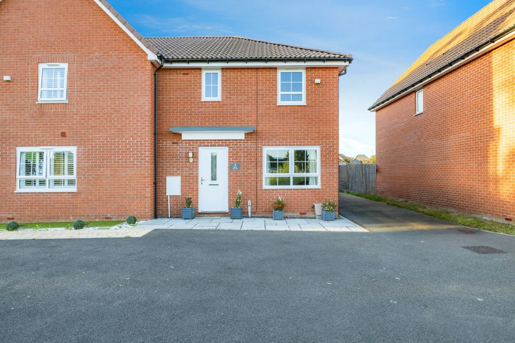 Property photo 2 of 17 Photography