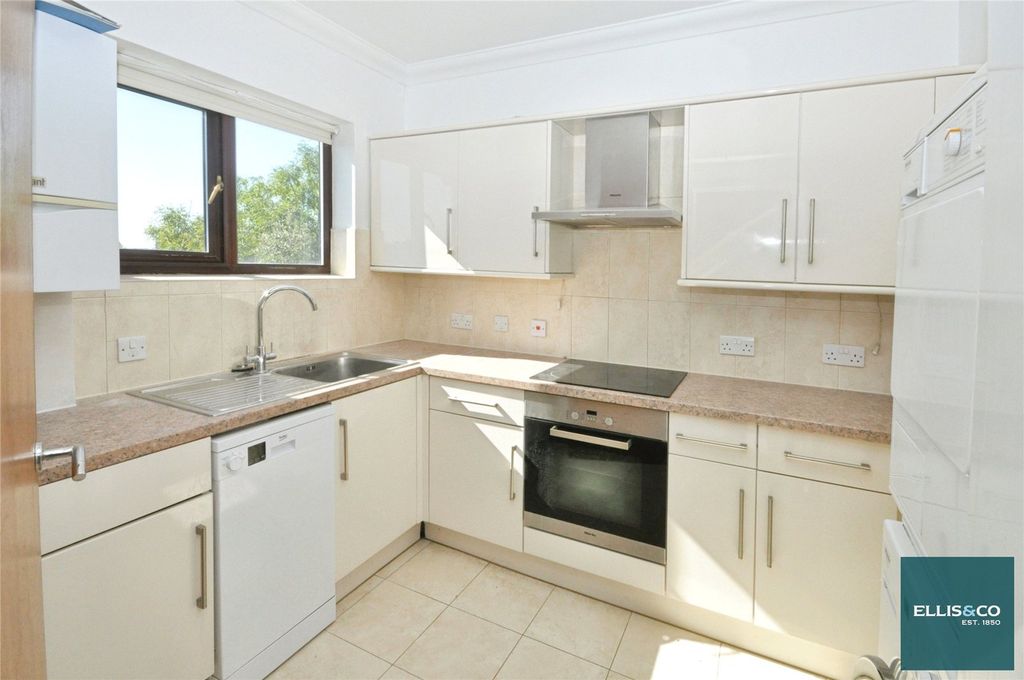 Property photo 2 of 7 Picture No. 04