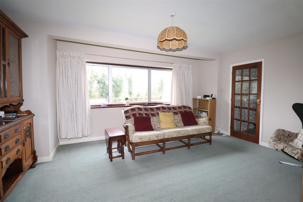 Property photo 2 of 17 Living Room