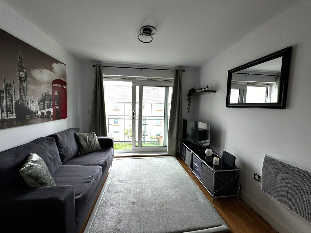 Property photo 2 of 8 Lounge