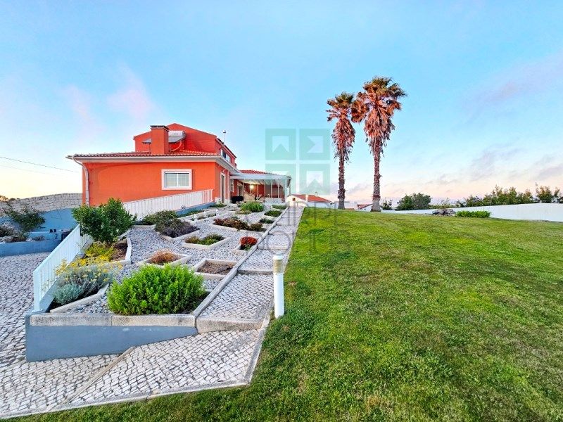 Property photo 2 of 78
