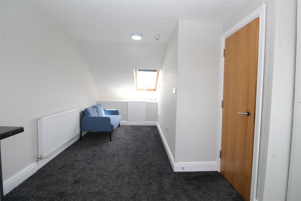 Property photo 3 of 10 Img_2214.Jpg