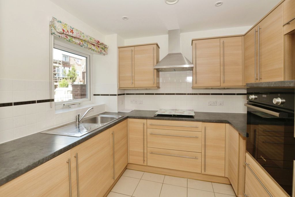 Property photo 3 of 12 Kitchen