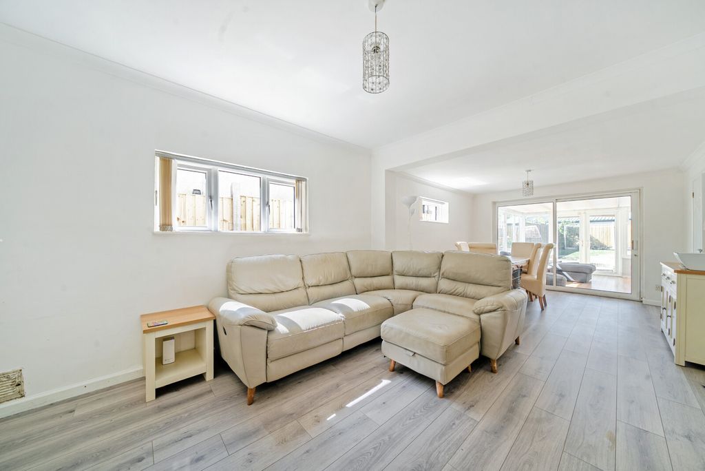 Property photo 2 of 23 1453438-9-69F329c...