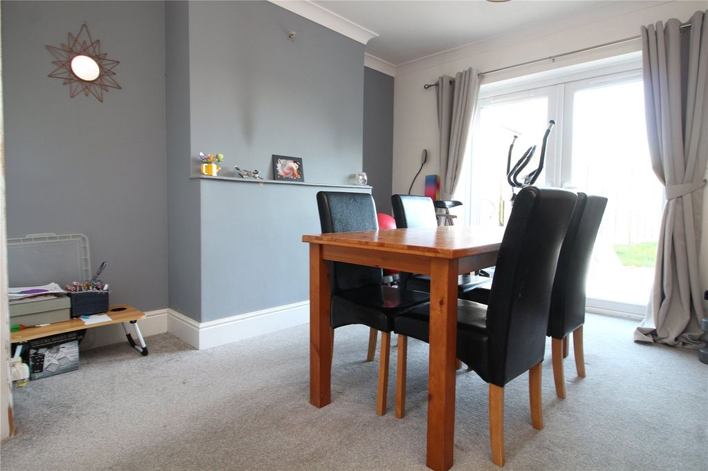 Property photo 3 of 13 Picture No. 17