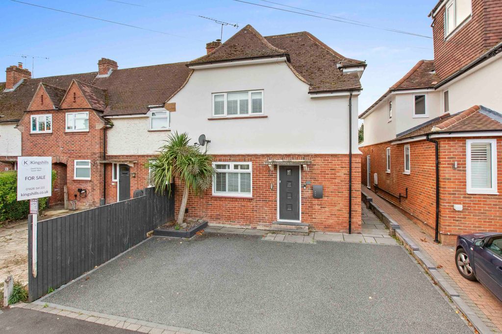 Property photo 1 of 25 19 Trinity Ave, Sl7 3Al (Low Res)-3