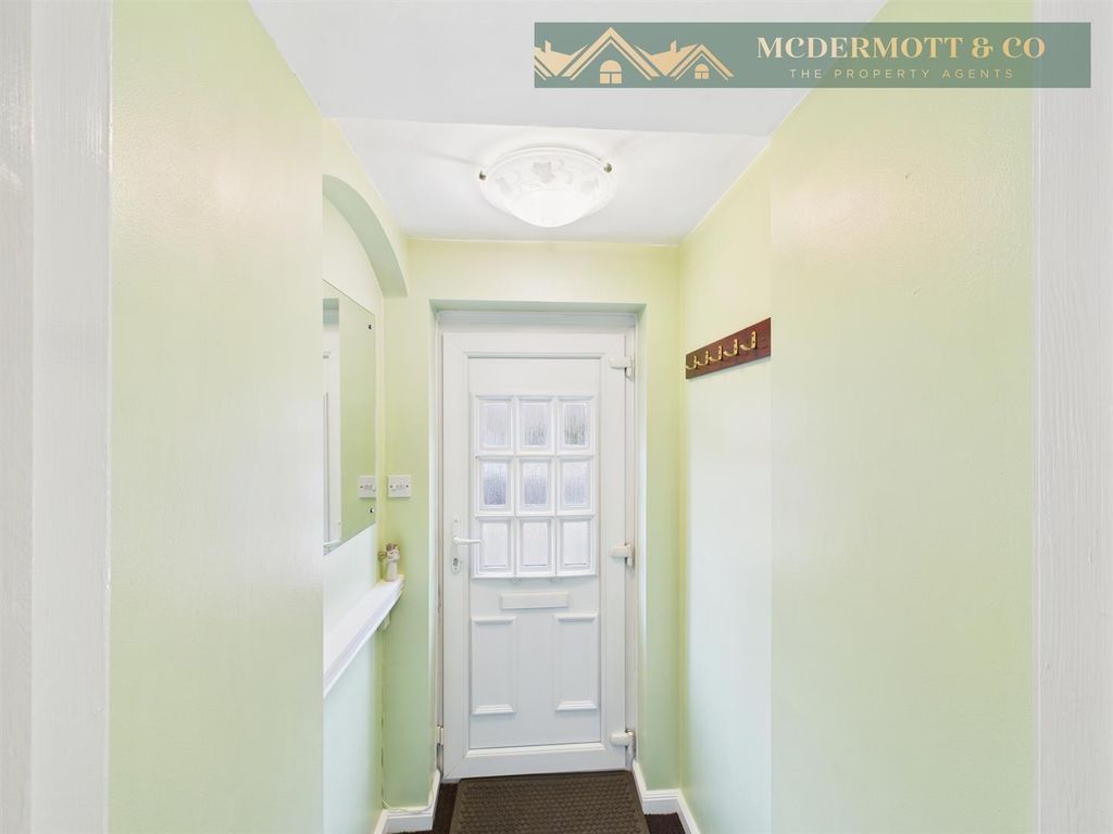 Property photo 2 of 33 Entrance