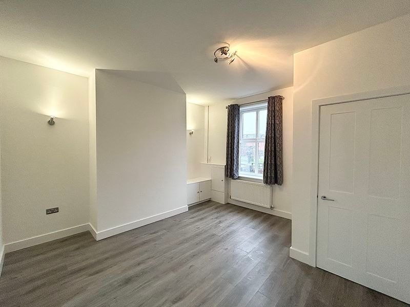 Property photo 2 of 11 Photo 10