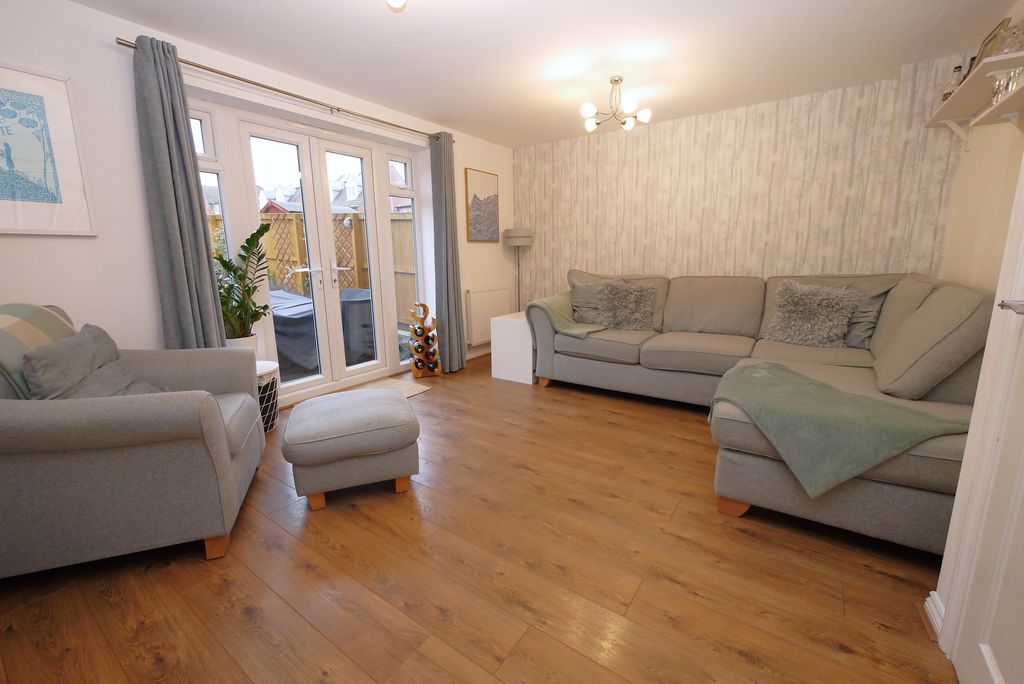 Property photo 3 of 16 3