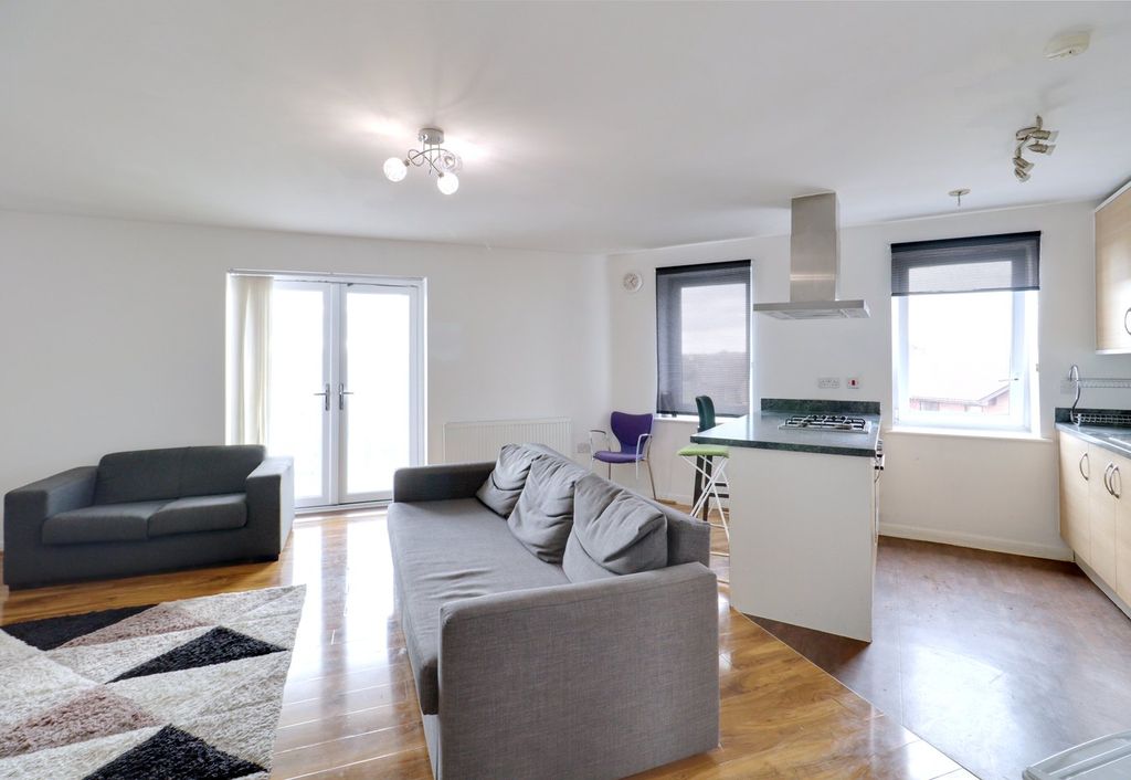 Property photo 3 of 14