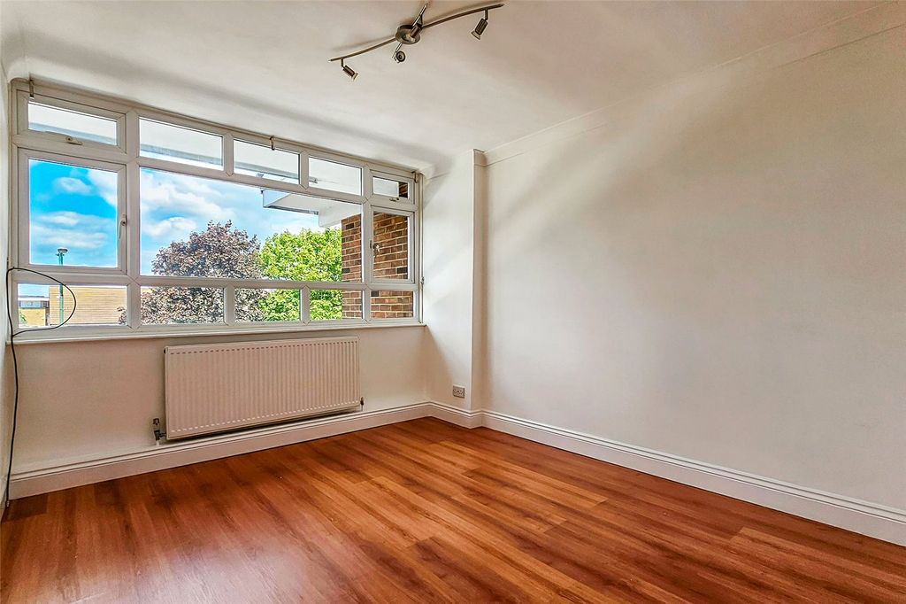 Property photo 3 of 7 Picture No. 04