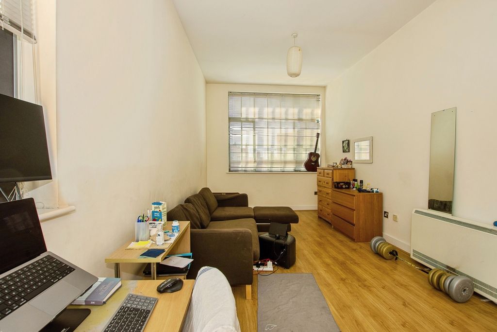 Property photo 3 of 19 Photo