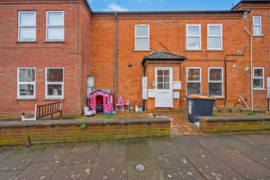Property photo 1 of 13 Photography