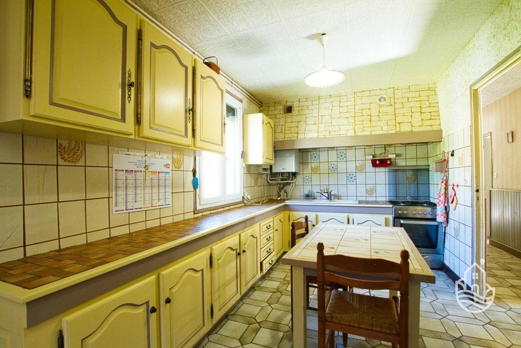 Property photo 3 of 12