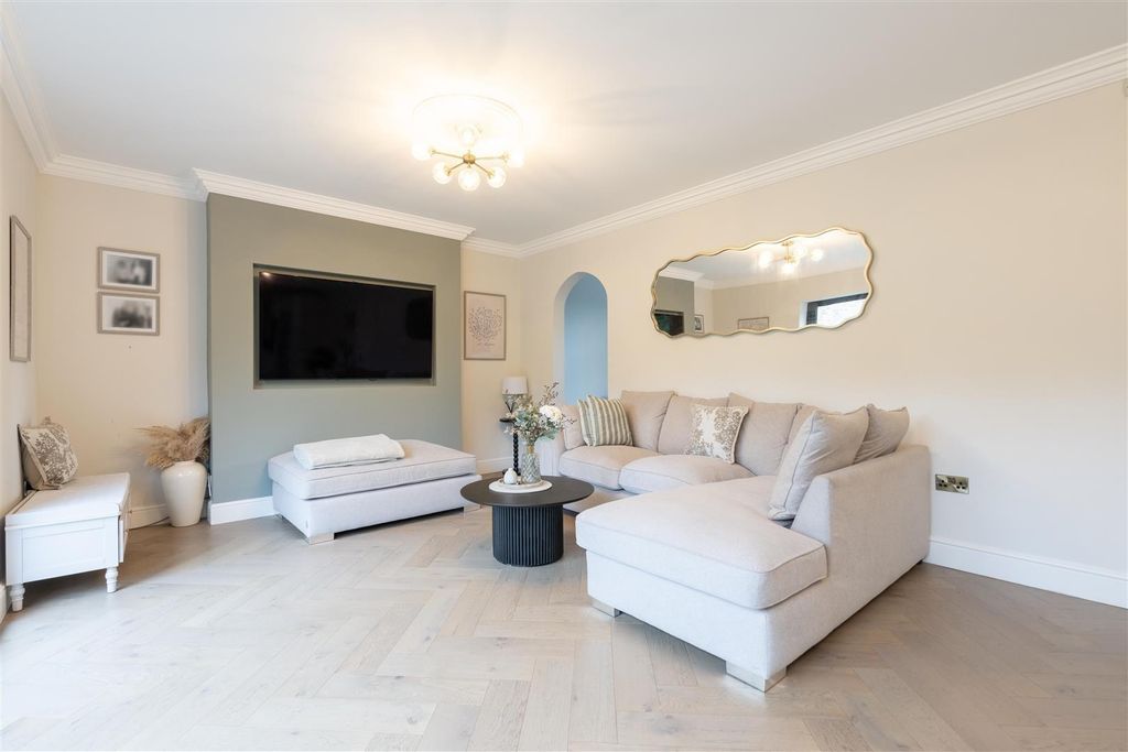 Property photo 3 of 14 Family Room