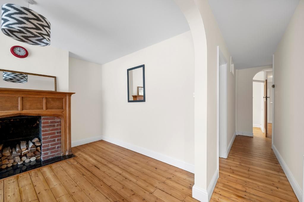 Property photo 3 of 11 Photo 3