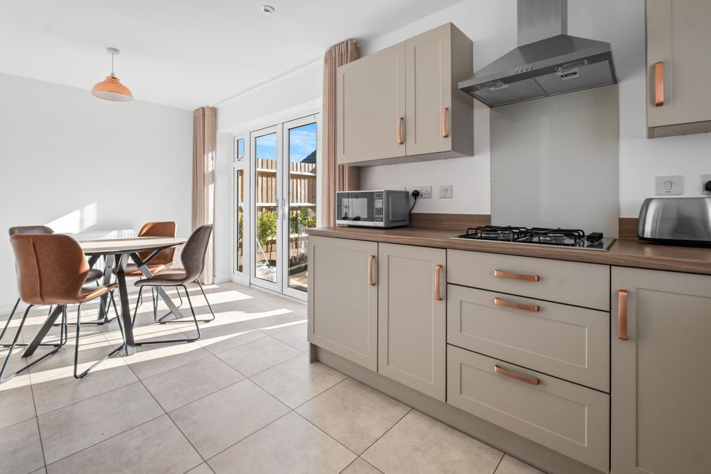 Property photo 2 of 29 Dscf0061