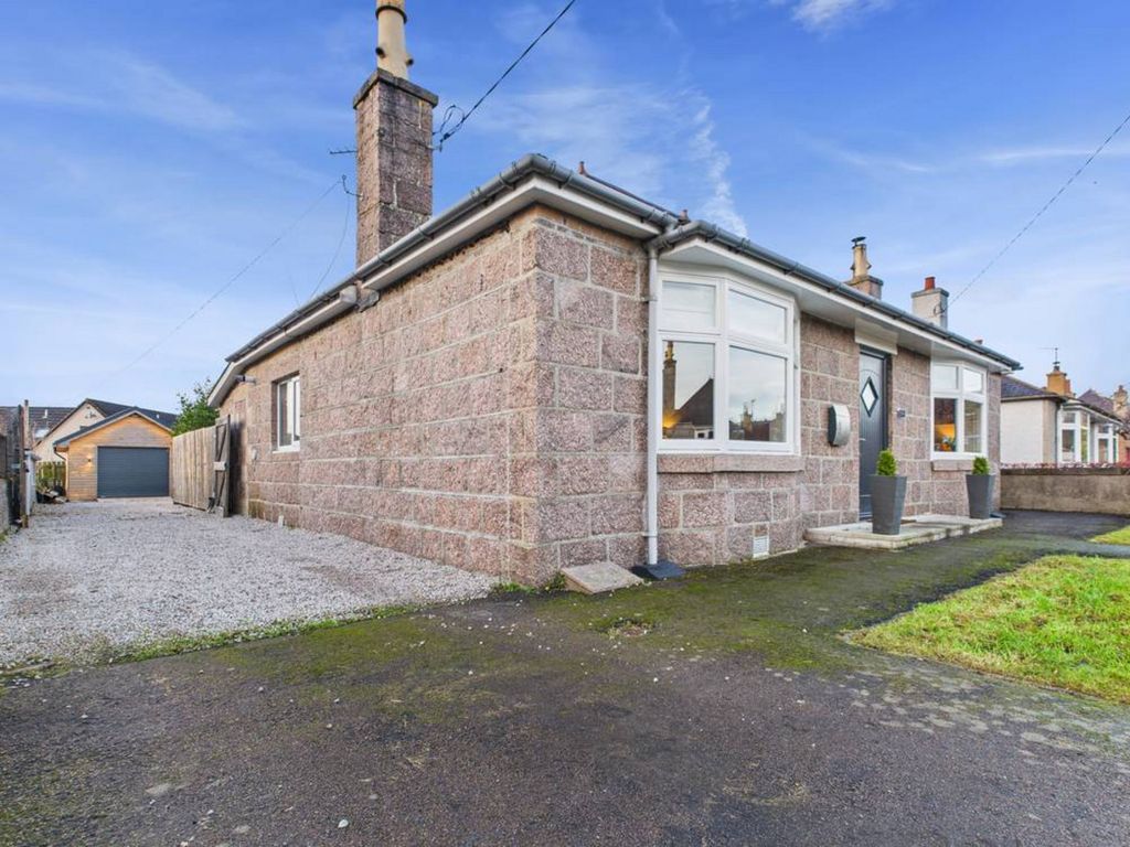 Property photo 1 of 42