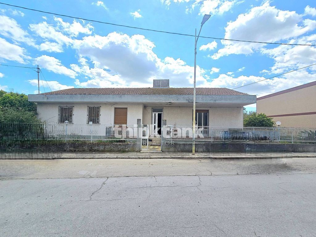 Property photo 1 of 39