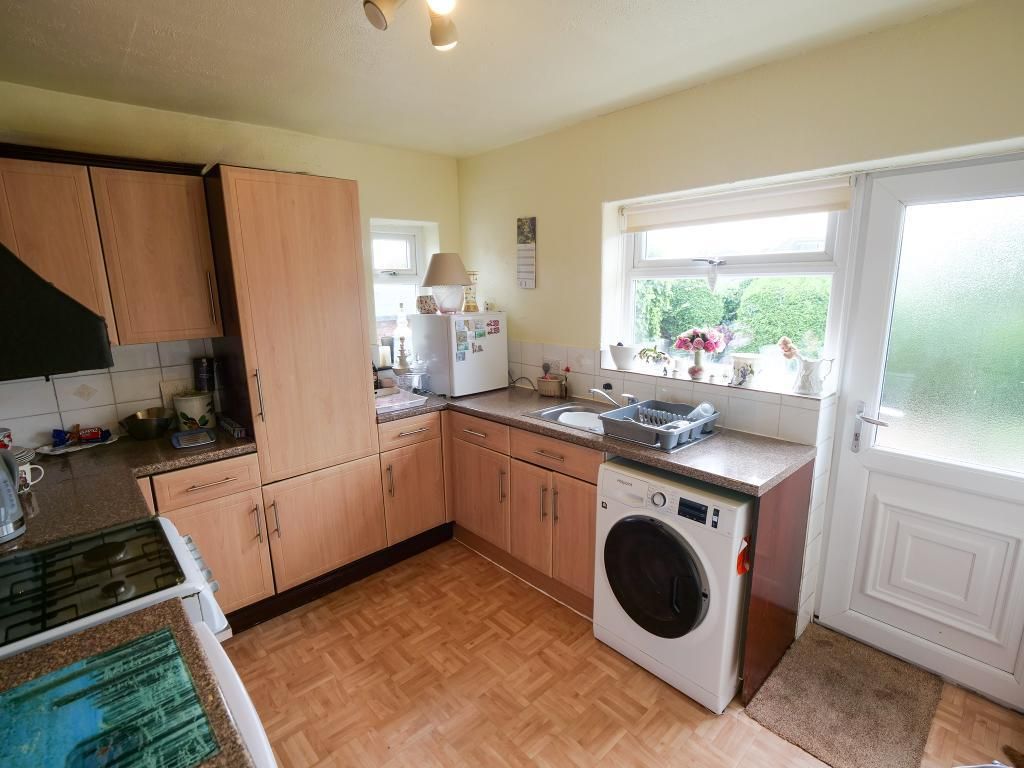 Property photo 3 of 13 Kitchen