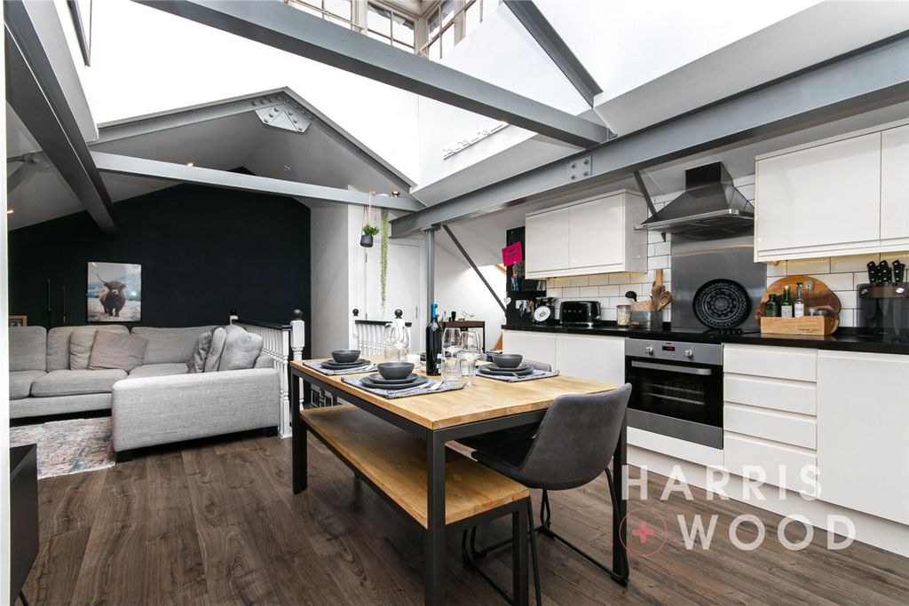 Property photo 2 of 24 3914503