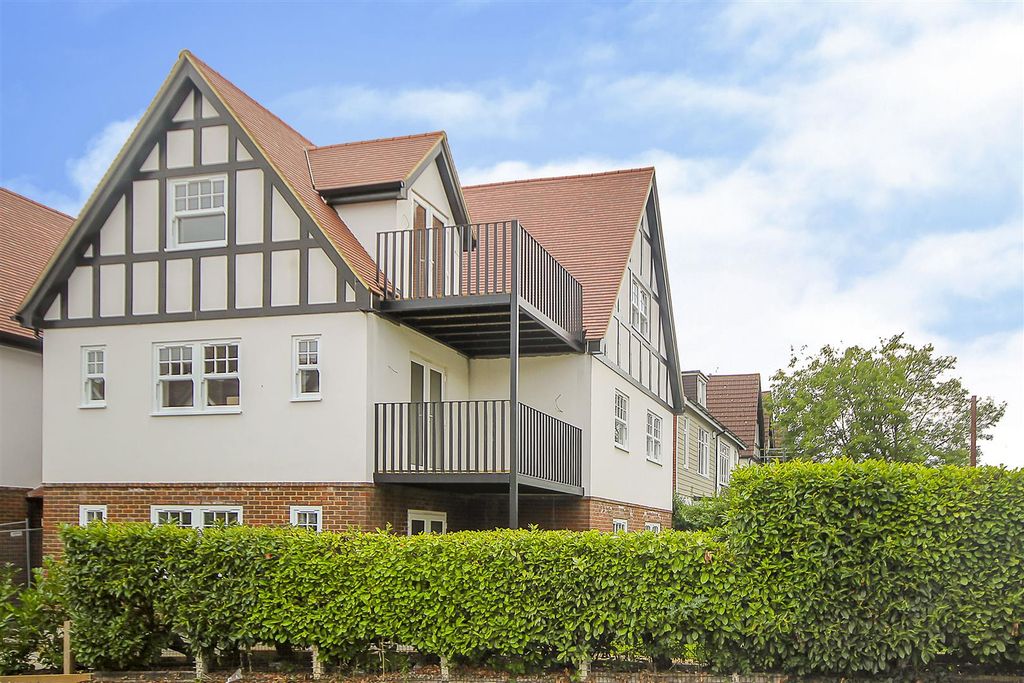 Property photo 1 of 7