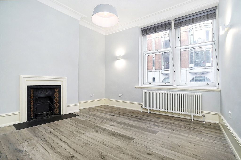 Property photo 1 of 10 Egmont House