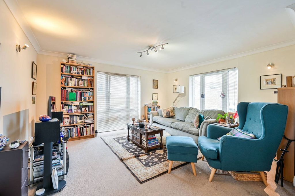 Property photo 2 of 13