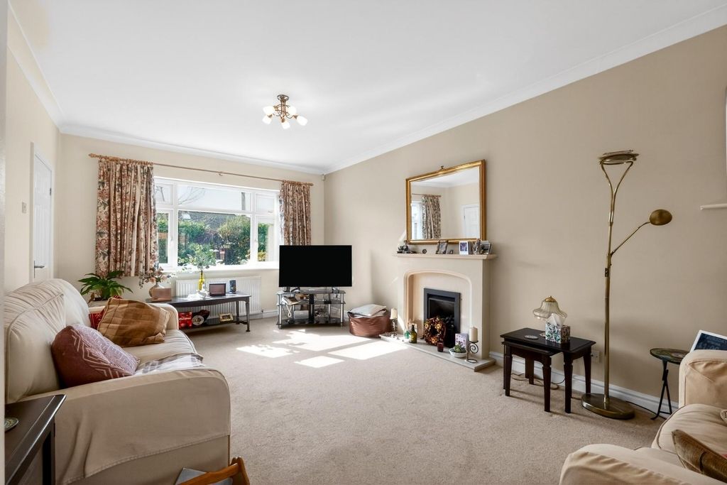 Property photo 2 of 22 Pnmb1250.Jpg