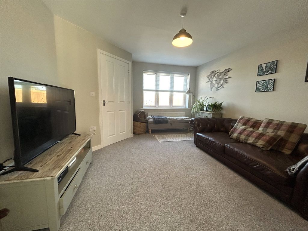 Property photo 2 of 10 Picture No. 06